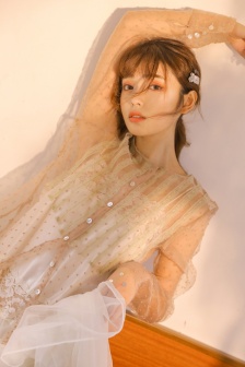 邻家金发美女在线观看免费全集高清电影